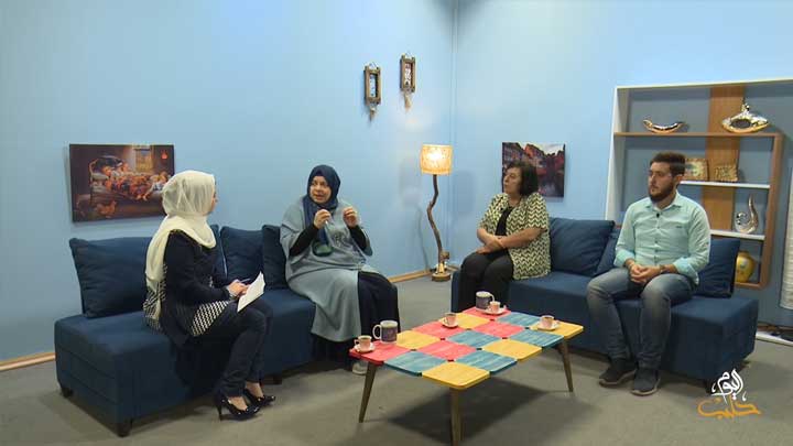 مع بعضنا: العمل التطوعي