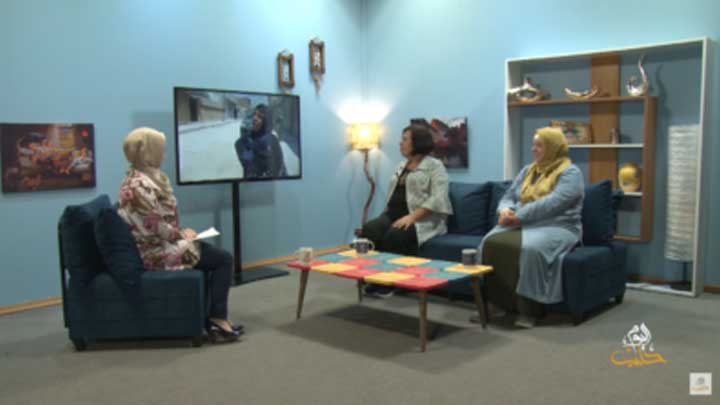 مع بعضنا: تدخل الأهل في اختيارات أبنائهم