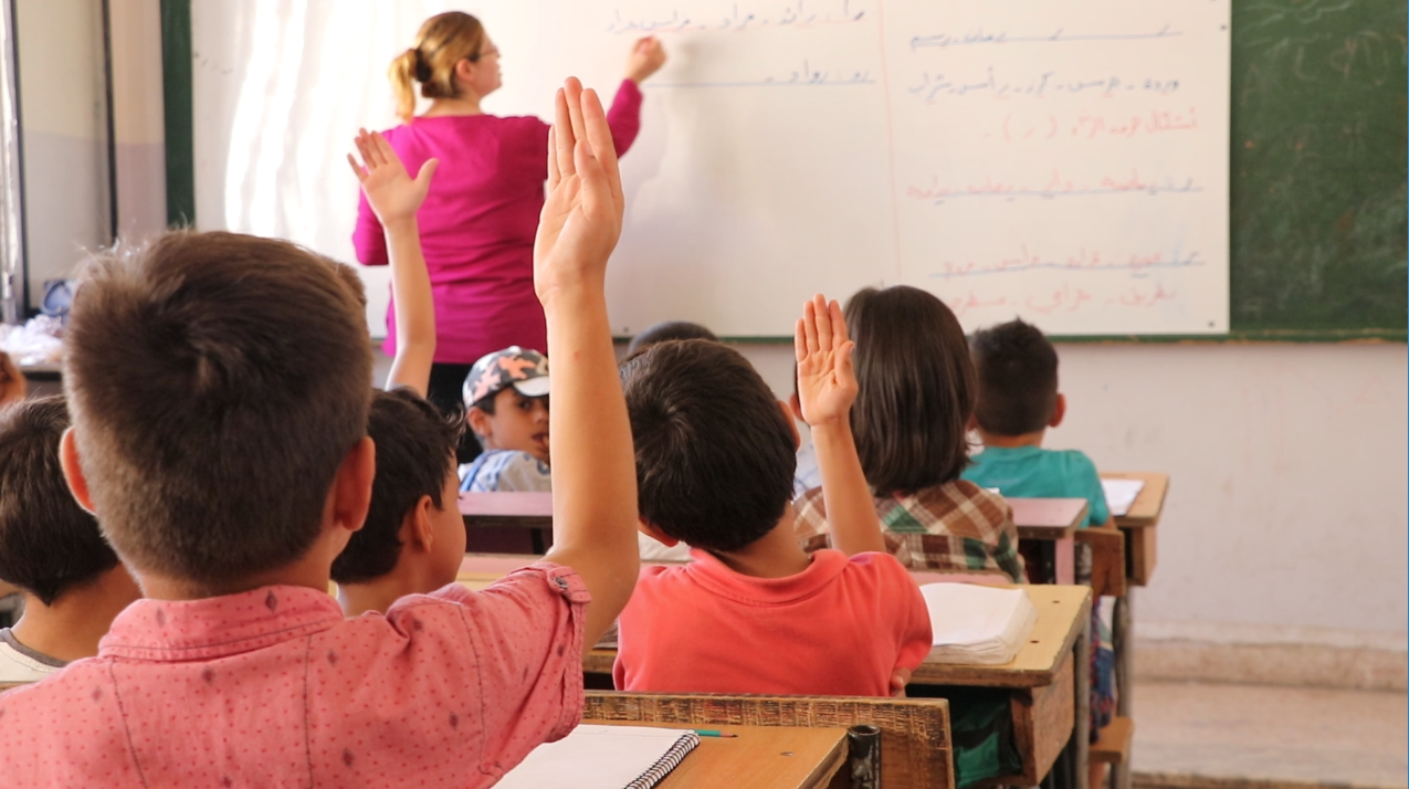 العجلة التعليمية تعود لمدينة عفرين ومحاولات لأستدراك وتعويض الطلاب