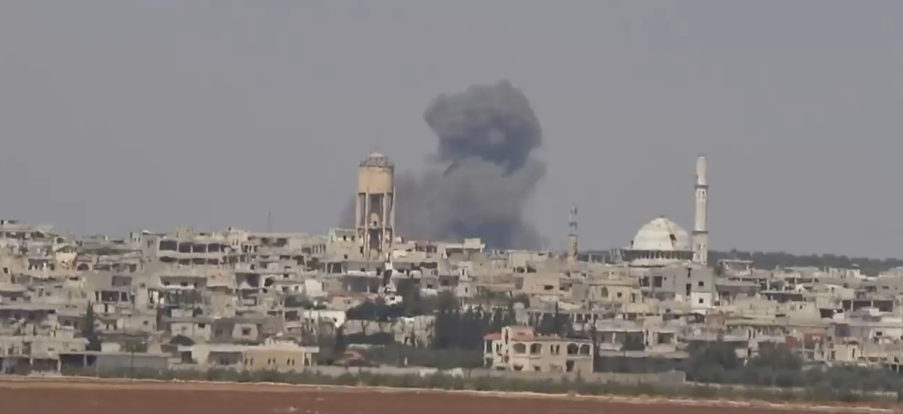 طيران روسيا والنظام يقصفان إدلب وحماة وسقوط ضحايا في صفوف المدنيين