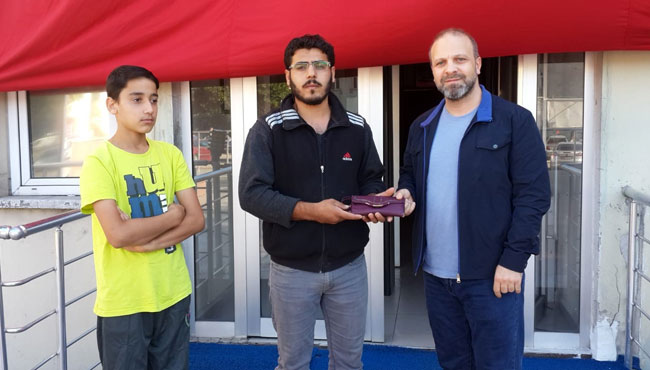 الإعلام التركي يشيد بتصرف أخوين سوريّين.. ماذا فعلا؟