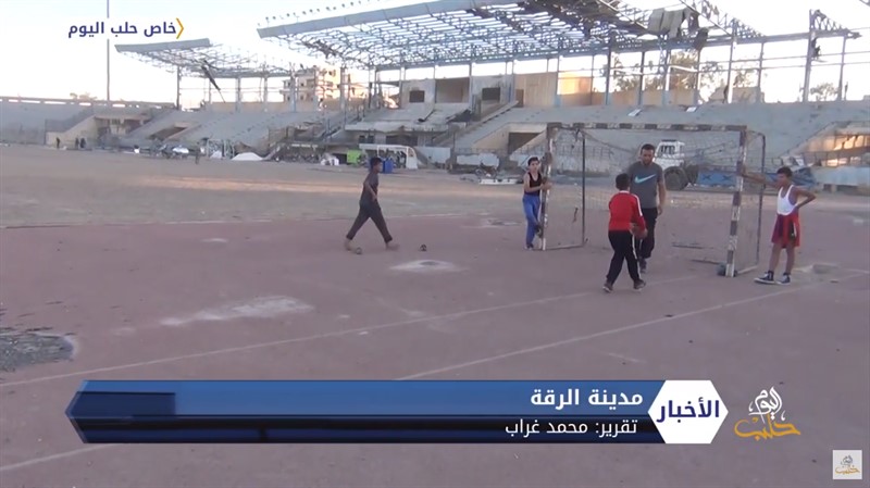 مساعٍ لإحياء رياضة كرة اليد في مدينة الرقة رغم انعدام التجهيزات وقلة الدعم