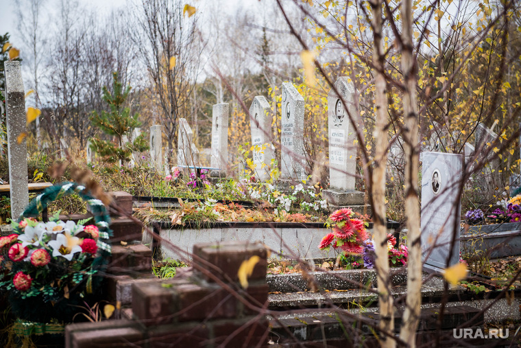 كازاخستاني يعود إلى منزله بعد شهرين من مراسم الدفن