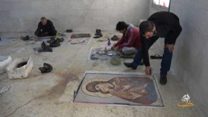 سواعد أمل: شاب سوري يبدع في فن الموازييك “الفسيفساء”