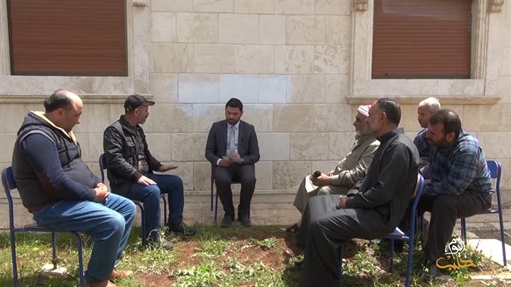 مواطن وخدمات – طرقات وعرة تزيد من معاناة أهالي قرية شمارخ… والمحلي يناشد