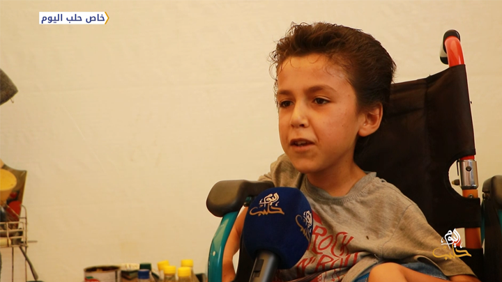 محمد ياسين.. طفل مقعد يغني للساروت، ويحلم بالمشي واللعب وإكمال تحصيله العلمي