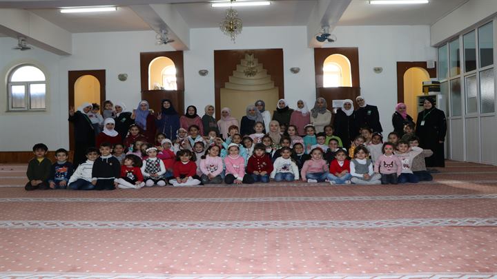 سواعد أمل – فريق الرغد.. بالعلم والمحبة يحارب الأميّة