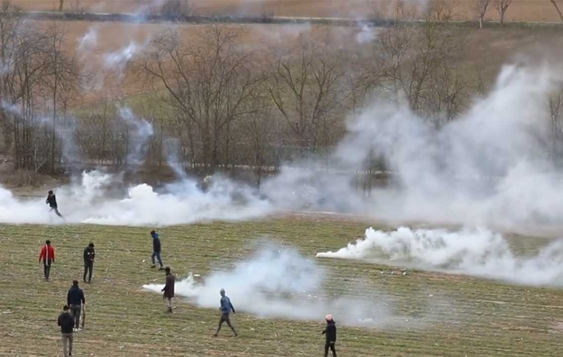 القوات اليونانية تواصل ممارستها للعنف بحق طالبي اللجوء