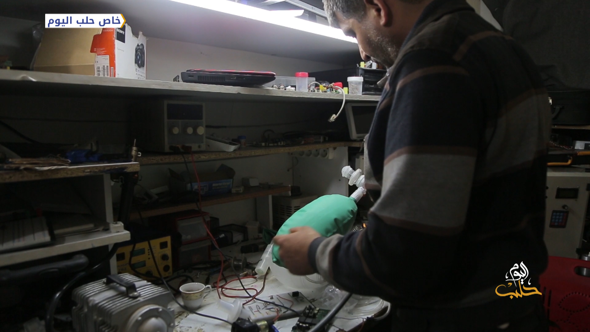 محلياً.. طاقم من الأطباء والفنيين في مدينة الباب يصنعون جهاز تنفس صناعي لمواجهة كورونا