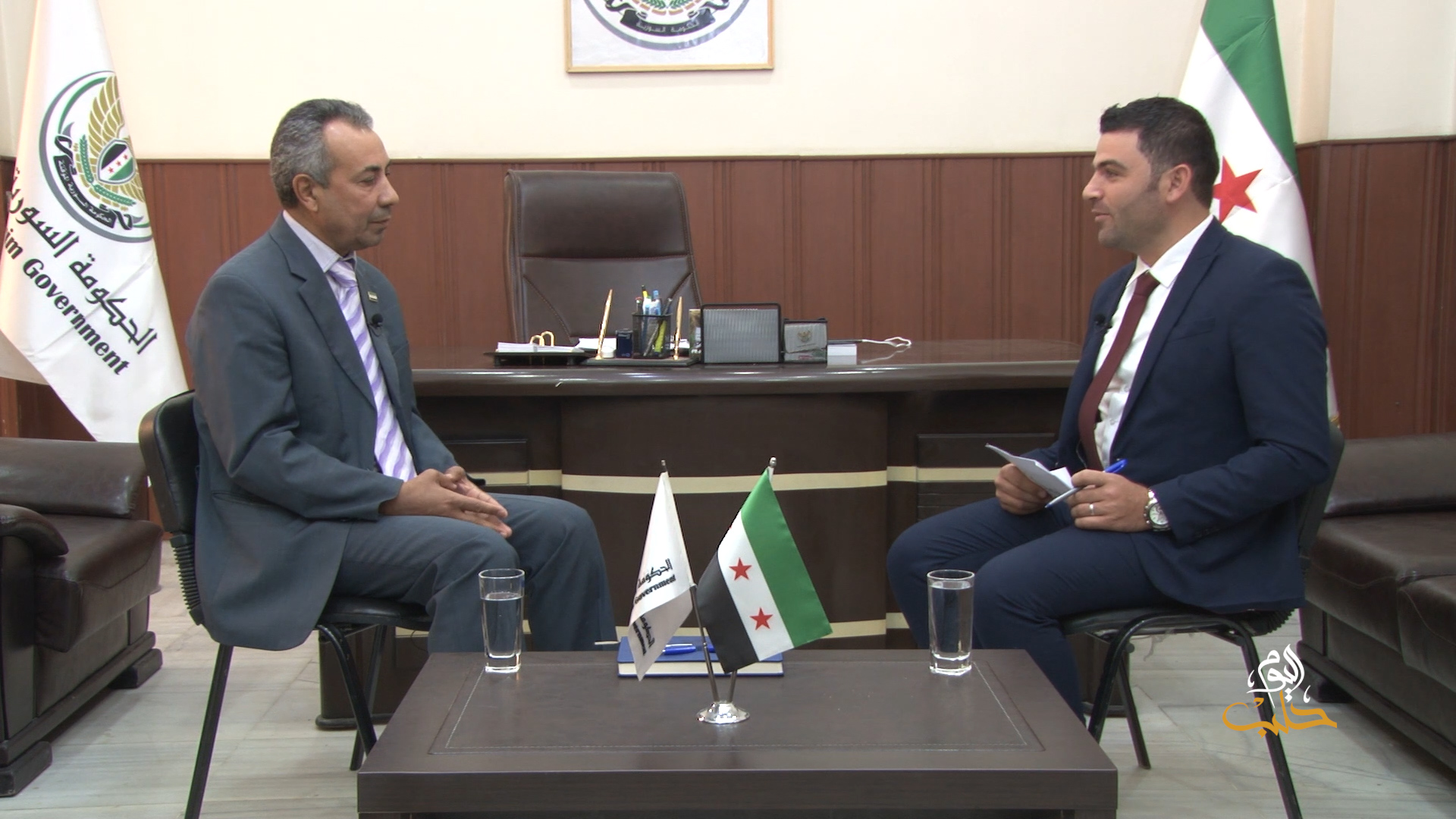 قضايا – انهيار الليرة السورية ومطالب باستبدالها في المناطق المحررة