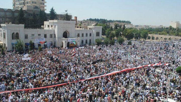 ساحة العاصي في حماة الشاهد على أبرز المظاهرات السلمية بسوريا