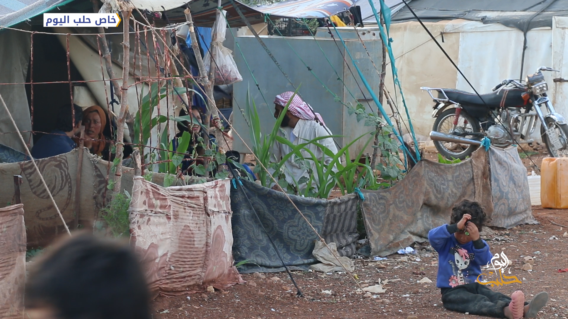 انهيار الليرة يضاعف جراح النازحين في الشمال السوري