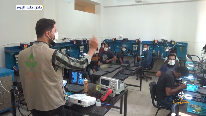 معهد عطاء.. صرح جديد للتدريب المهني يستهدف النازحين بريف إدلب