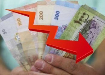 العقوبات الأمريكية الجديدة تدفع الليرة السورية نحو الانهيار