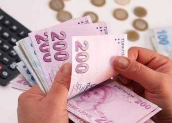 تركيا ترفع الحد الأدنى لأجور العاملين بنسبة 21 % في 2021