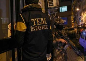 إحراق مخيم للاجئين السوريين في لبنان