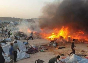 المدافئ تتسبب في زيادة الحرائق بمخيمات الشمال السوري (صور)
