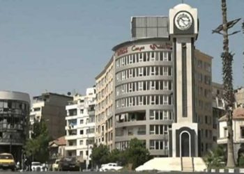 حكومة النظام تعتزم فرض “حظر جزئي” في حمص لمواجهة كورونا