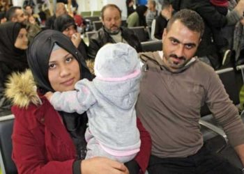 قادمين من لبنان.. وصول عشرات اللاجئين السوريين إلى إيطاليا