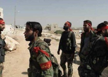 دير الزور.. عناصر الميليشيات الإيرانية يشتكون من عدم الالتزام بدفع رواتبهم