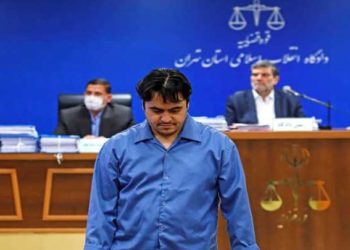 “بومبيو” يدين إعدام إيران للصحفي المعارض “روح الله زوم”