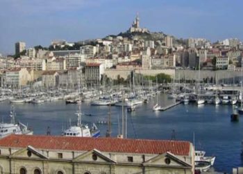 بسبب طفل.. حريق داخل منزل لاجئ سوري في عنتاب (صور)