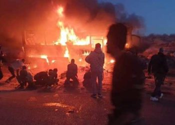 مقتل وجرح العشرات من قوات النظام بكمين على طريق “دير الزور – حمص”