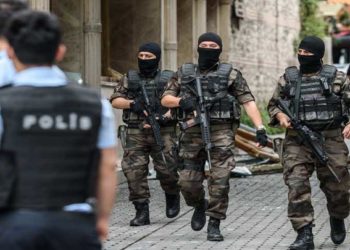 السلطات التركية تأمر بتوقيف 10 أجانب في إطار تحقيقات ضد تنظيم الدولة