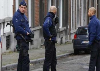 اليونان تعتقل لاجئًا مطلوبًا في هولندا لانتمائه لتنظيم عسكري في سوريا