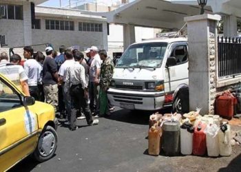 حكومة النظام ترفع أسعار البنزين في مناطق سيطرتها