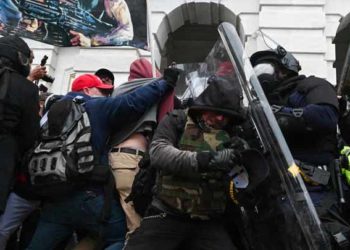 مؤيدون لـ”ترامب” يقتحمون الكونغرس ويشتبكون مع الشرطة