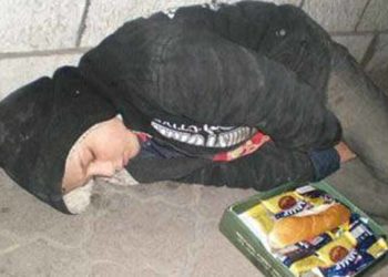 المئات من الأطفال المشردين يقضون ليالي الشتاء الباردة في حدائق دمشق العامة