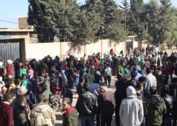 عنصر في ميليشيا للنظام يتسبب بجرح ثمانية مدنيين بقنبلة يدوية في حماة