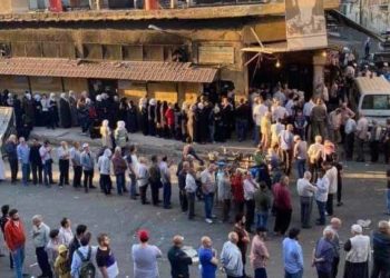 أزمة الخبز تضرب دمشق وريفها من جديد وحكومة النظام تتجاهل مطالب الأهالي