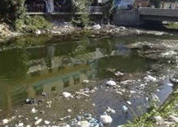 مياه الصرف الصحي تغرق أحياء في دمشق وحكومة النظام تتجاهل إصلاحها