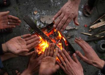 سكان مناطق النظام يعيشون حياة المخيمات في منازلهم.. إهمال خدمي وغلاء معيشي