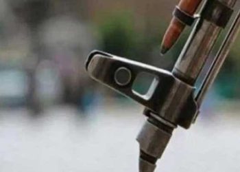 مقتل أحد وجهاء قبيلة “العكيدات” وابنه في دير الزور