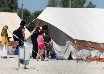 “قبرص” تمنع توطين لاجئين سوريين في إحدى قراها