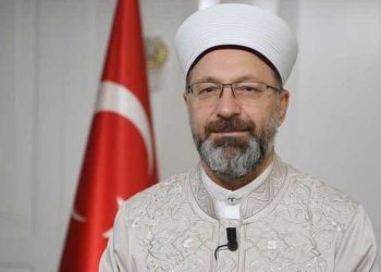 لقاء يجمع بين رئيس الشؤون الدينية التركية ورئيس المجلس الإسلامي السوري