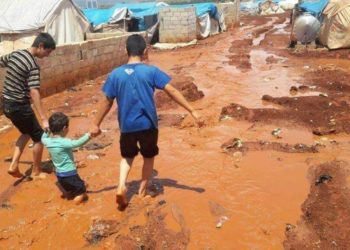 “منسقو الاستجابة” ارتفاع أعداد المخيمات المتضررة نتيجة الهطولات شمالي سوريا