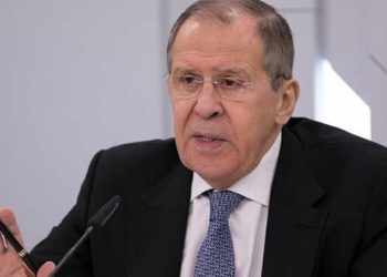 “لافروف” يطالب الولايات المتحدة بعدم استخدام القوة ضد مواقع قوات النظام