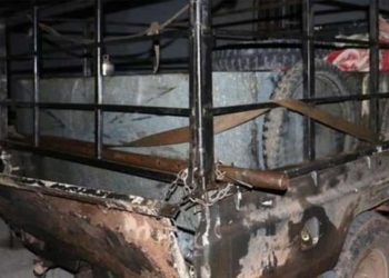 الجيش اللبناني يضبط شاحنة محملة بالمحروقات على الحدود مع سوريا