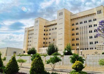 “خارجية النظام” تدين التحركات الأمريكية شمال سوريا