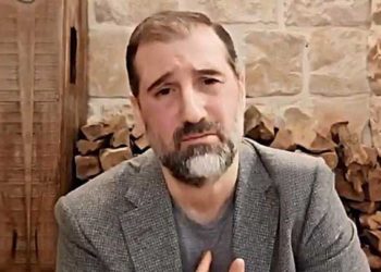 “رامي مخلوف” يطالب السوريين بالدعاء للخروج من “النفق المظلم”