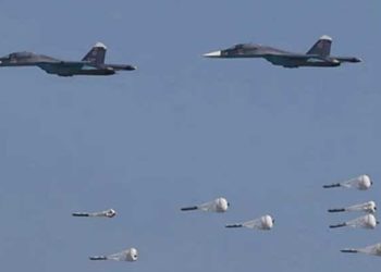 ﻋﺸﺮﺍﺕ ﺍﻟﻐﺎﺭﺍﺕ ﺍﻟﺮﻭﺳﻴﺔ ﺗﺴﺘﻬﺪﻑ ﻣﻮﺍﻗﻊ “تنظيم الدولة” ﻓﻲ ﺑﺎﺩﻳﺔ ﺩﻳﺮ ﺍﻟﺰﻭﺭ