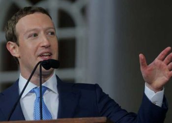 “فيسبوك” يعلن حظر حساب “ترامب” لأسبوعين قادمين