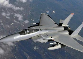 مقتل 12 عنصراً من الميليشيات الإيرانية بقصف جوي على دير الزور