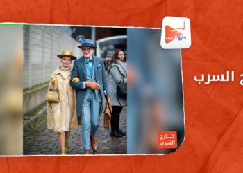 خارج السرب –  فتاة تمارس الرياضة ودبابات انقلاب ميانمار خلفها