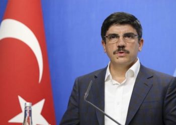 النظام ينفي وجود بند سري في صفقة التبادل مع إسرائيل