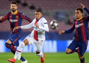 برشلونة يسقط برباعية باريس في دوري الأبطال في ليلة مبابي